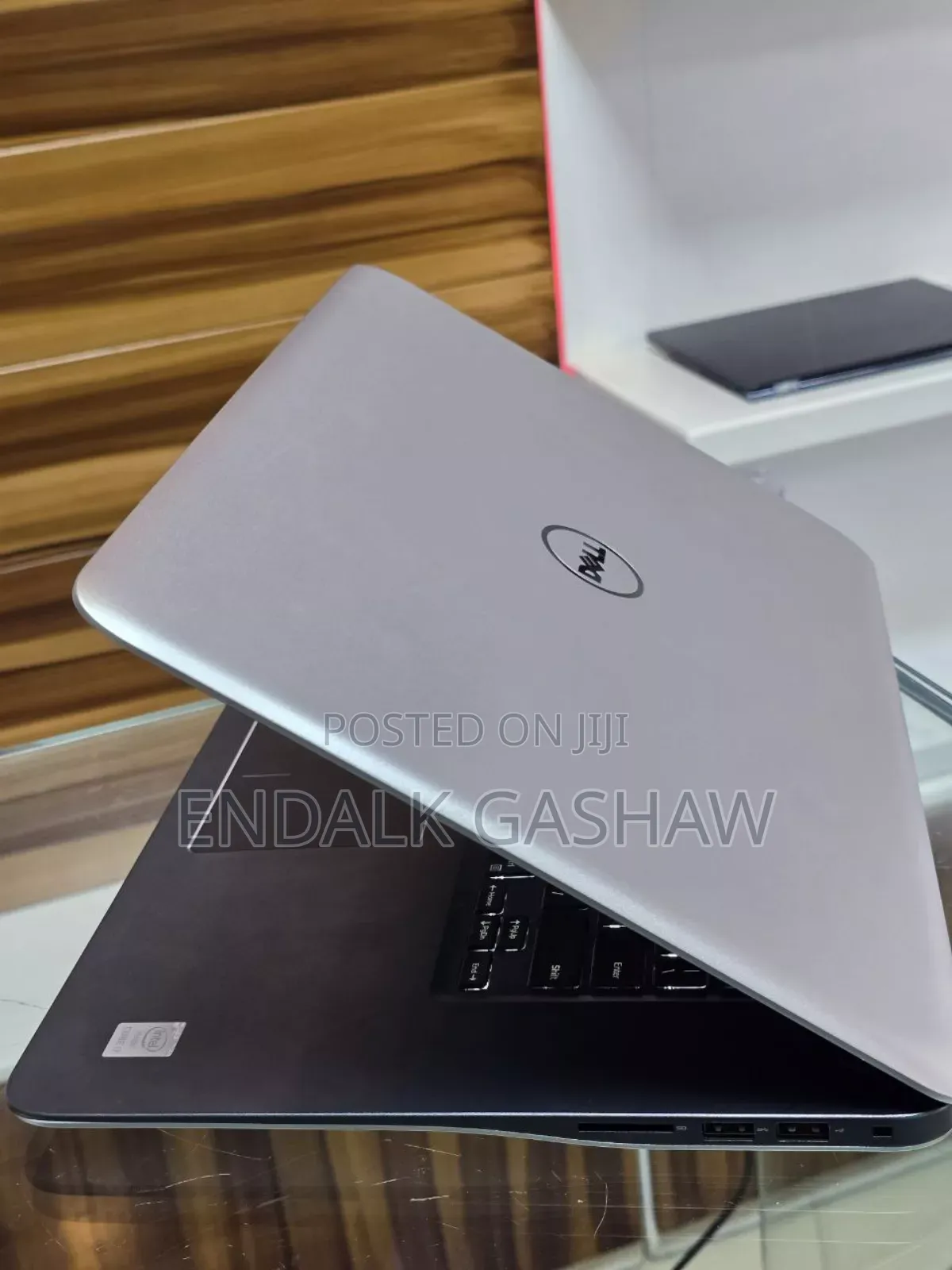 New Laptop Dell Inspiron 15 8GB Intel Core I7 SSD 1T