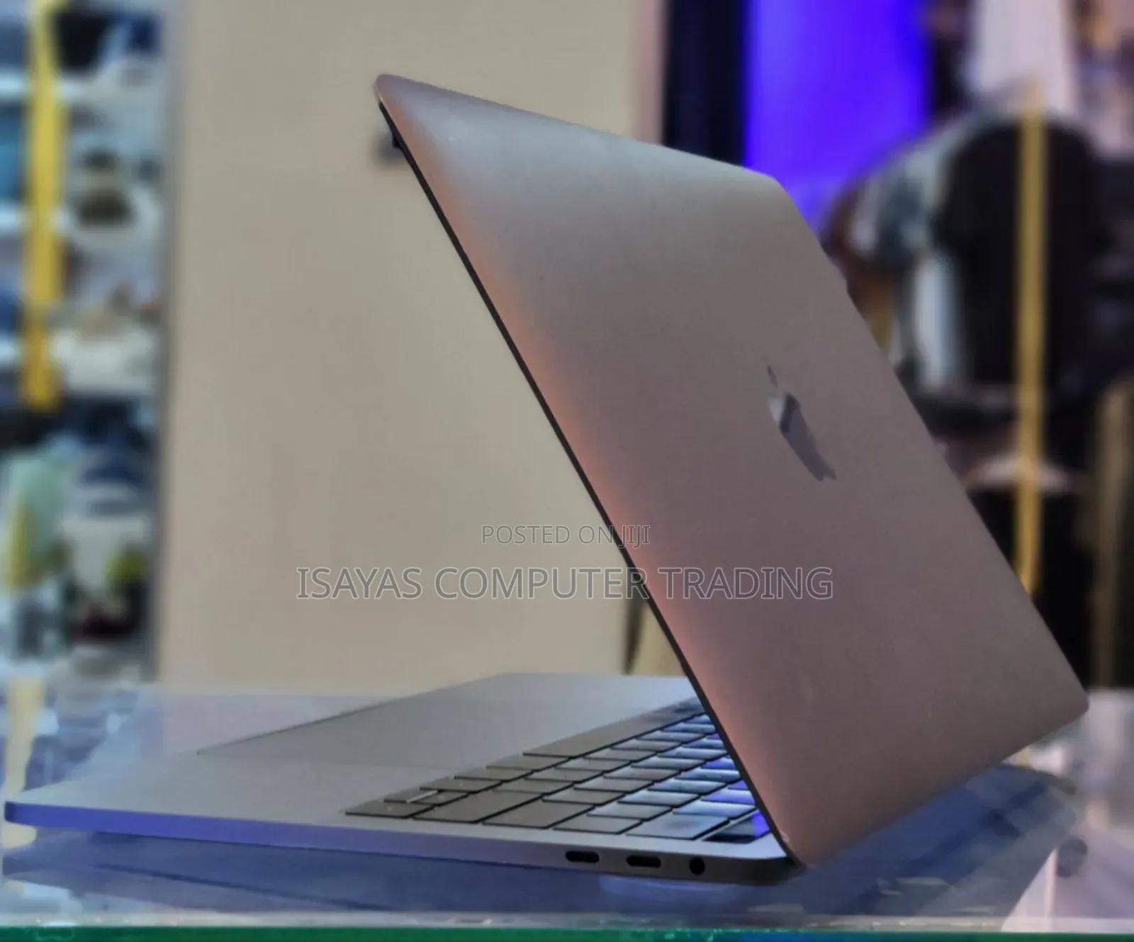 New Laptop Apple MacBook 8GB Intel Core I5 SSD 256GB