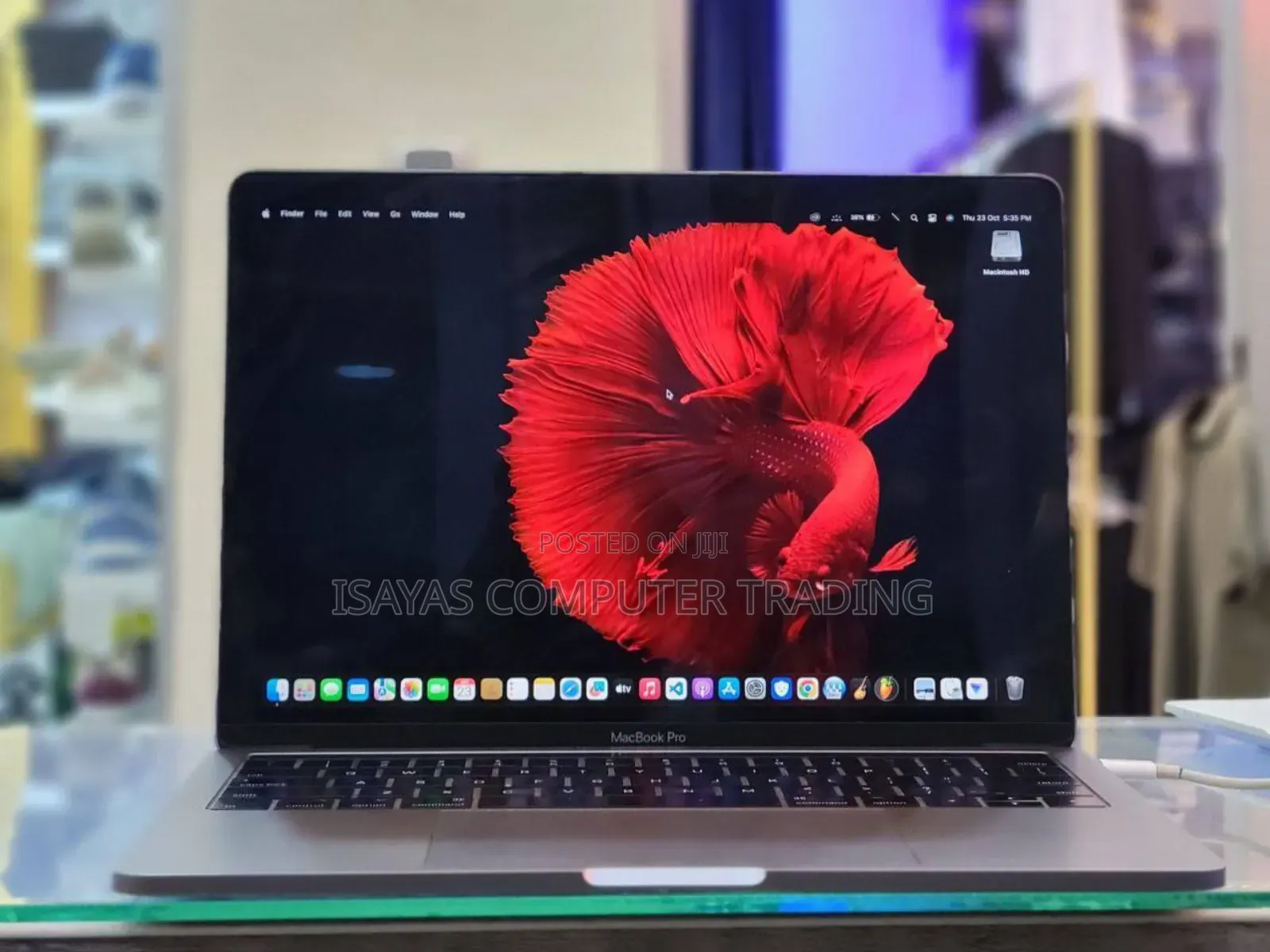 New Laptop Apple MacBook 8GB Intel Core I5 SSD 256GB