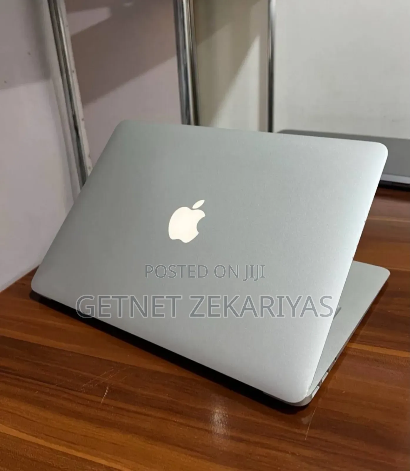 New Laptop Apple MacBook Air 2015 8GB Intel Core I5 SSD 256GB