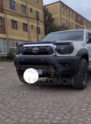 Photo - Toyota Tacoma 2014 White