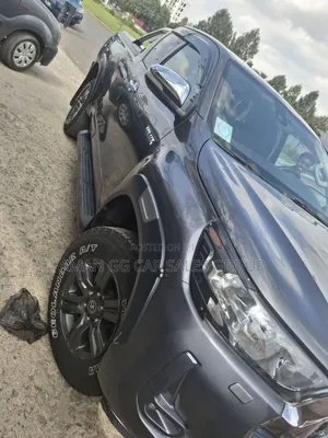 Toyota Hilux 2022 Gray