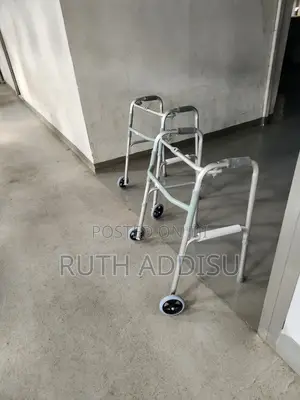 Photo - Almunium Walker仔在foldable Walker短片medical Walker寯了walker Almunium New