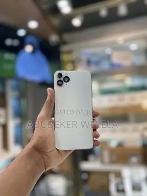 Photo - Apple iPhone 11 Pro Max 256 GB Silver