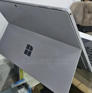 New Laptop Microsoft Surface 16GB Intel Core I7 SSD 256GB