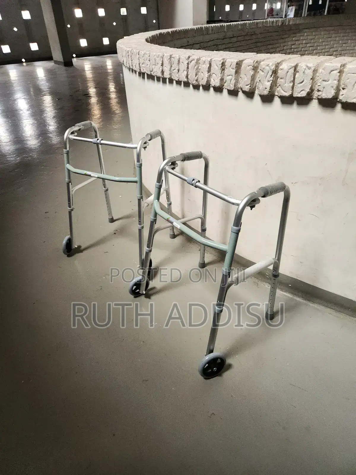 Foldable Walker延續medical Brand New With Frontal Wheel Walker胺調walker