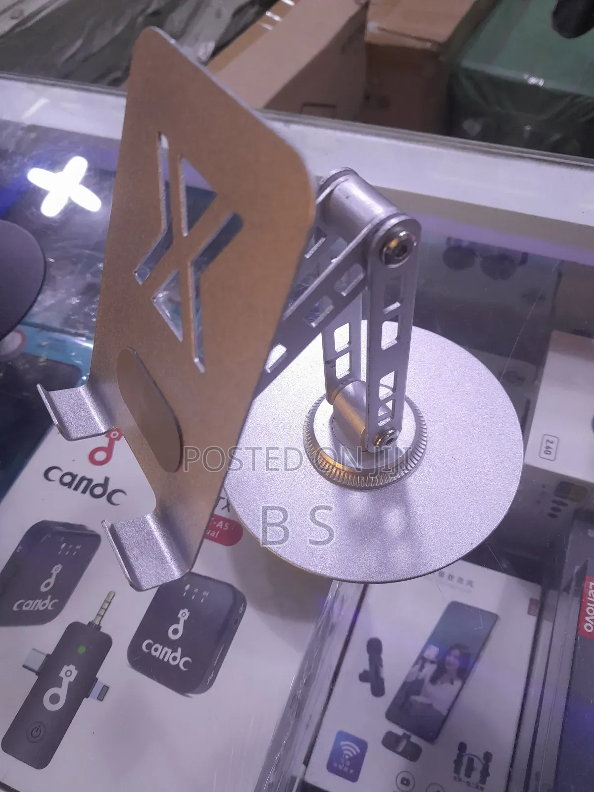 Universal Foldable Desktop Phone Stand (Model S589)