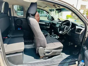 Toyota Hilux 2019 Gray