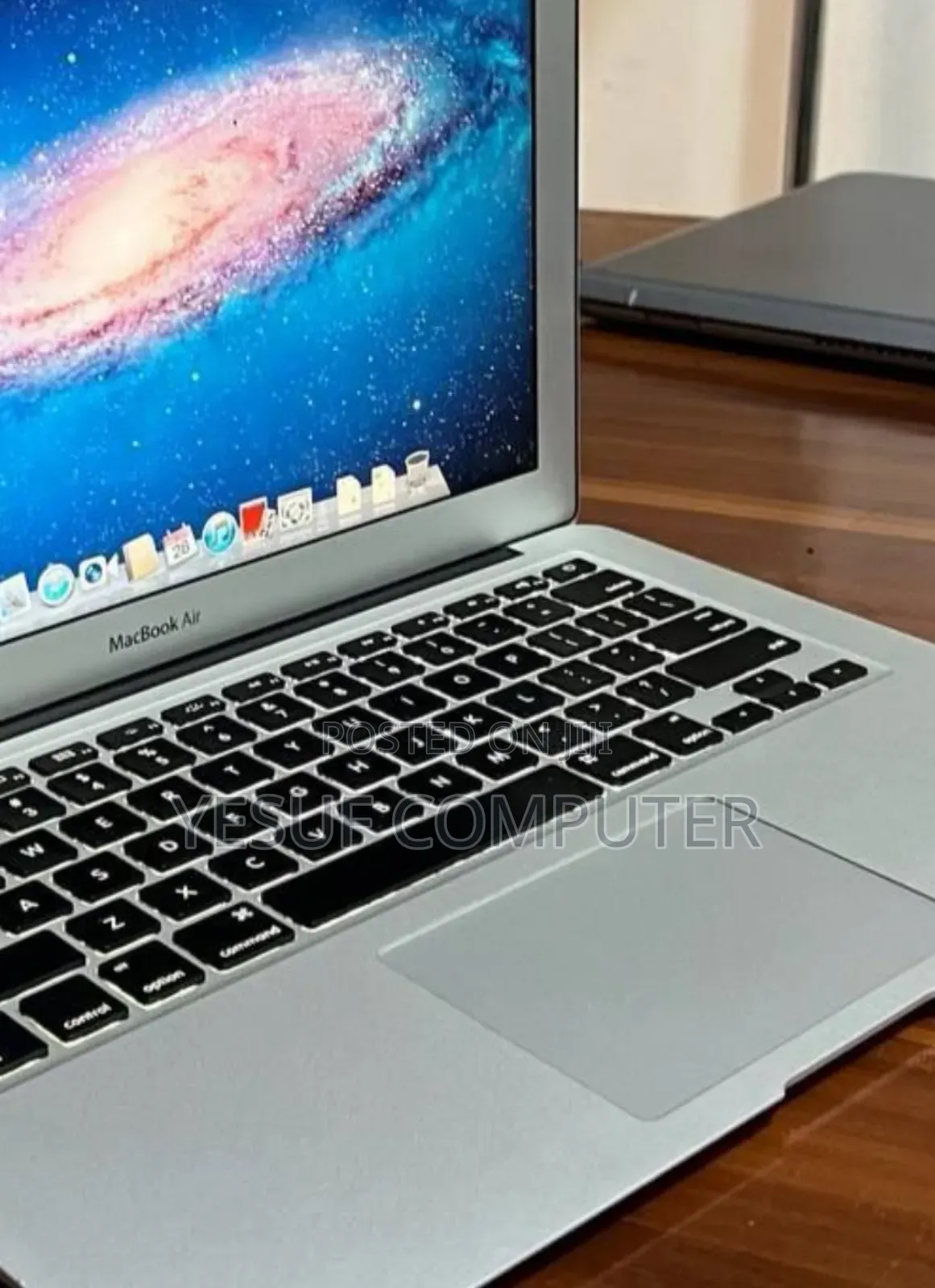 New Laptop Apple MacBook Air 2015 8GB Intel Core I5 SSD 256GB