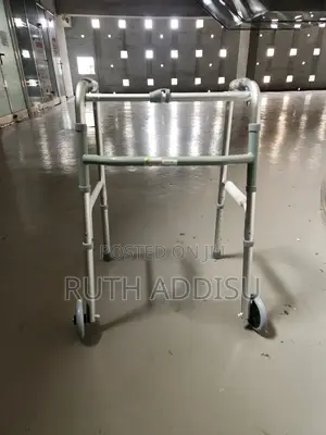 Foldable Walker較少brand New Walker腕力almunium Medical Walker轟炸brand Walk