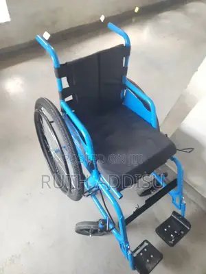 Photo - Brand Strong Medical Wheelchair奔馳wheelchair奢華almunium Wheelchair New