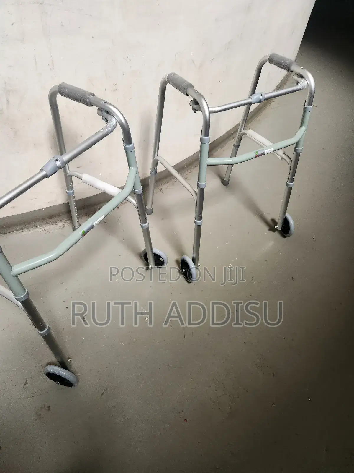 Foldable Walker轟隆medical Walker管制walking Frame Walker肺癌almunium Walker