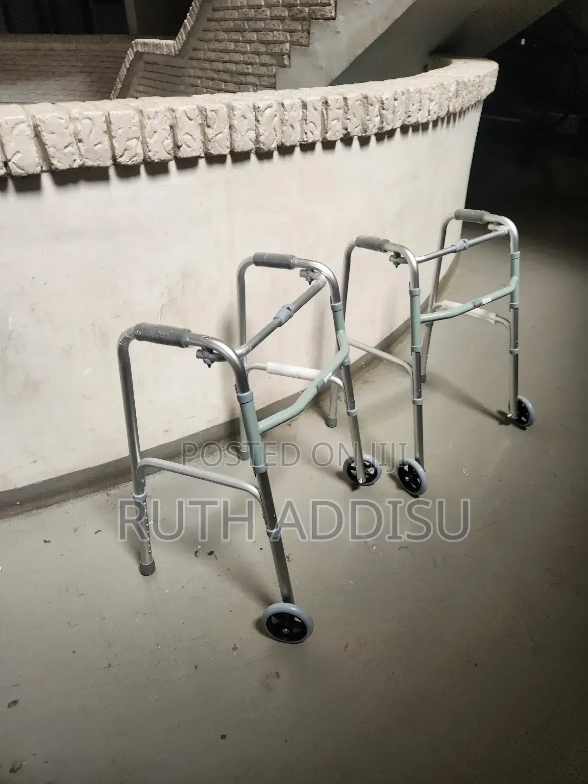Foldable Almunium Walker麩羅medical Walker軍隊brand New Walker考量walker