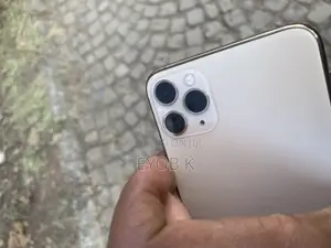 New Apple iPhone 11 Pro Max 256 GB Gold