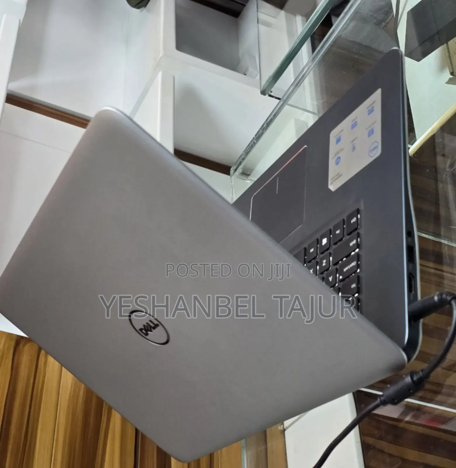 New Laptop Dell Inspiron 15 8GB Intel Core I7 SSD 1T