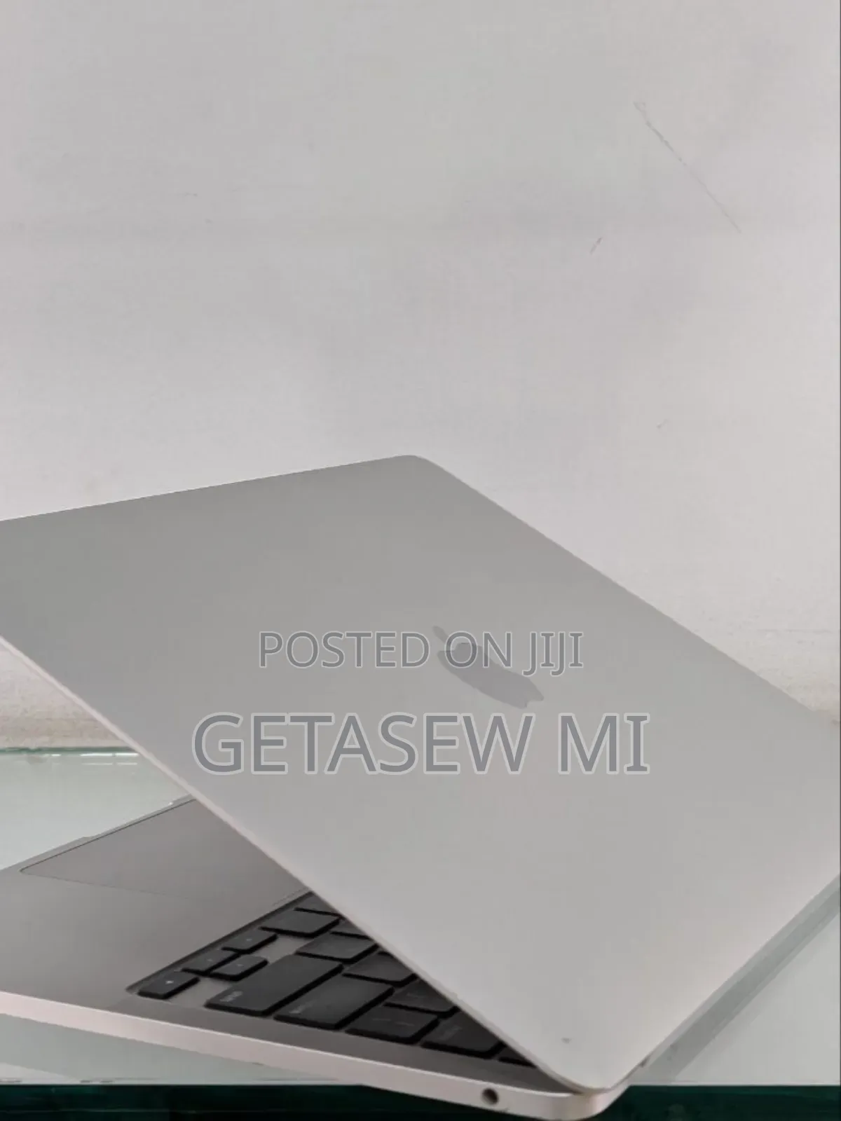 New Laptop Apple MacBook Pro 2023 M2 Pro 14-Inch 8GB Apple M2 SSD 256GB