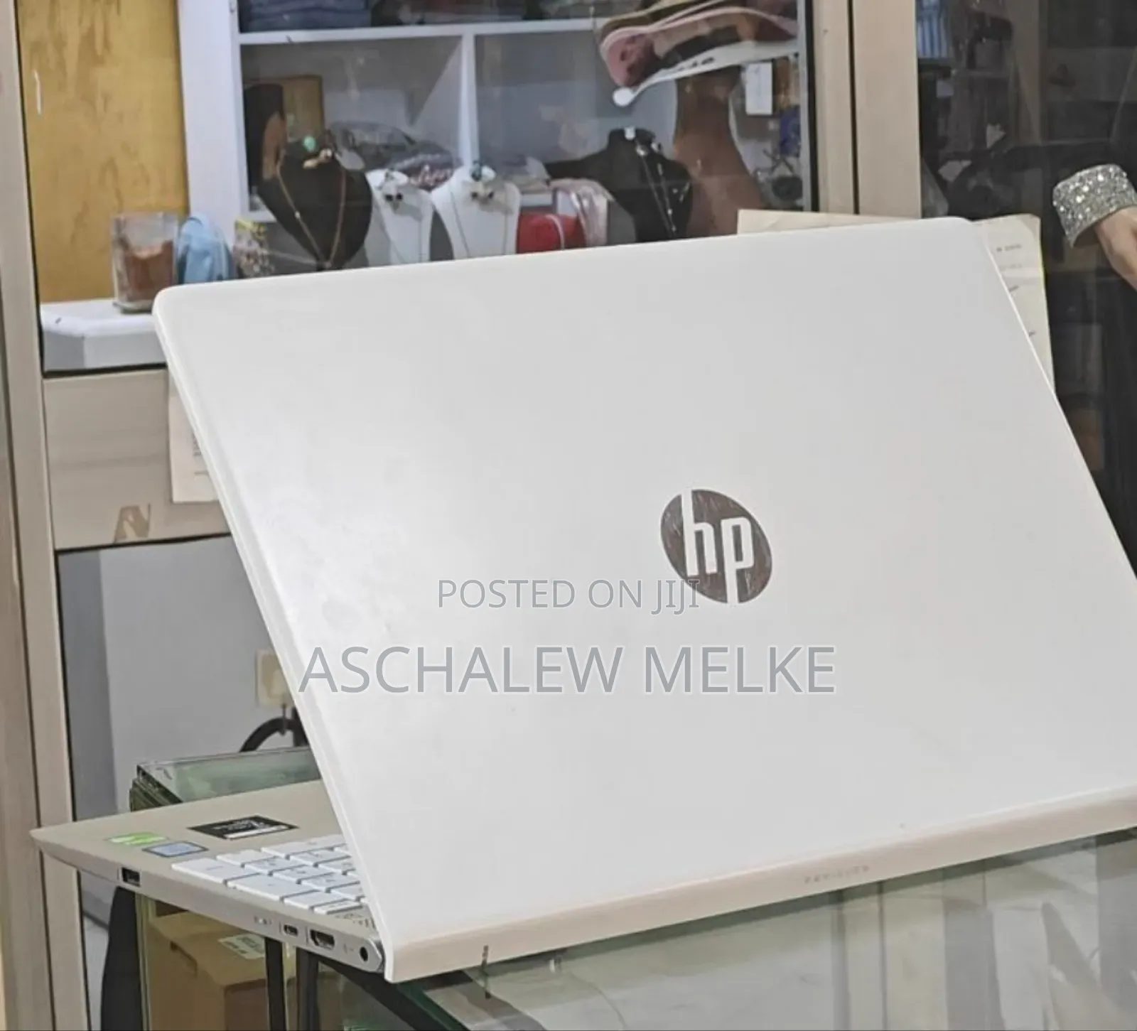 New Laptop HP Pavilion 15 8GB Intel Core I5 HDD+SSD 500GB