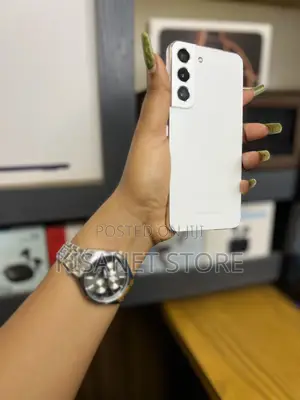 New Samsung Galaxy S22 5G 256 GB White