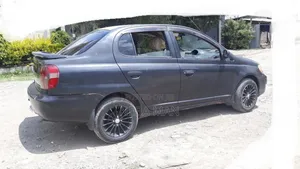 Toyota Platz 1.0 FWD 2001 Black