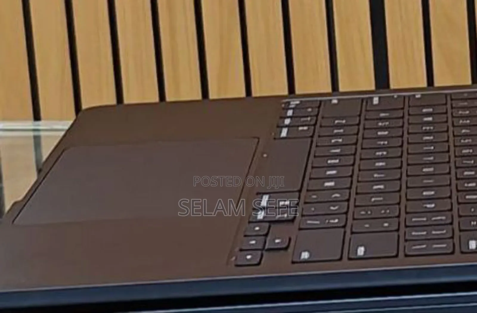 New Laptop Apple MacBook Air 2025 M4 13-Inch 16GB Apple M4 SSD 256GB