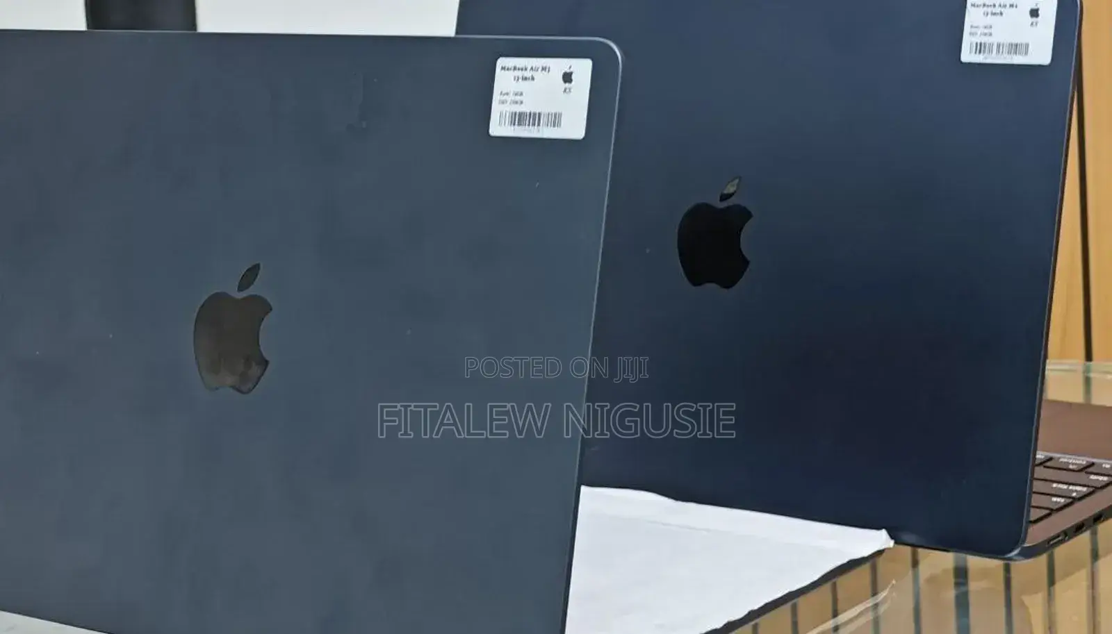 New Laptop Apple MacBook Air 2025 M4 13-Inch 16GB Apple M4 SSD 256GB