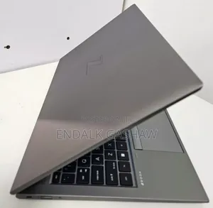 New Laptop HP ZBook Firefly 15 G7 16GB Intel Core I7 SSD 1T