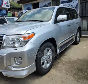 Toyota Land Cruiser 4.5 V8 GXR 2014 Silver