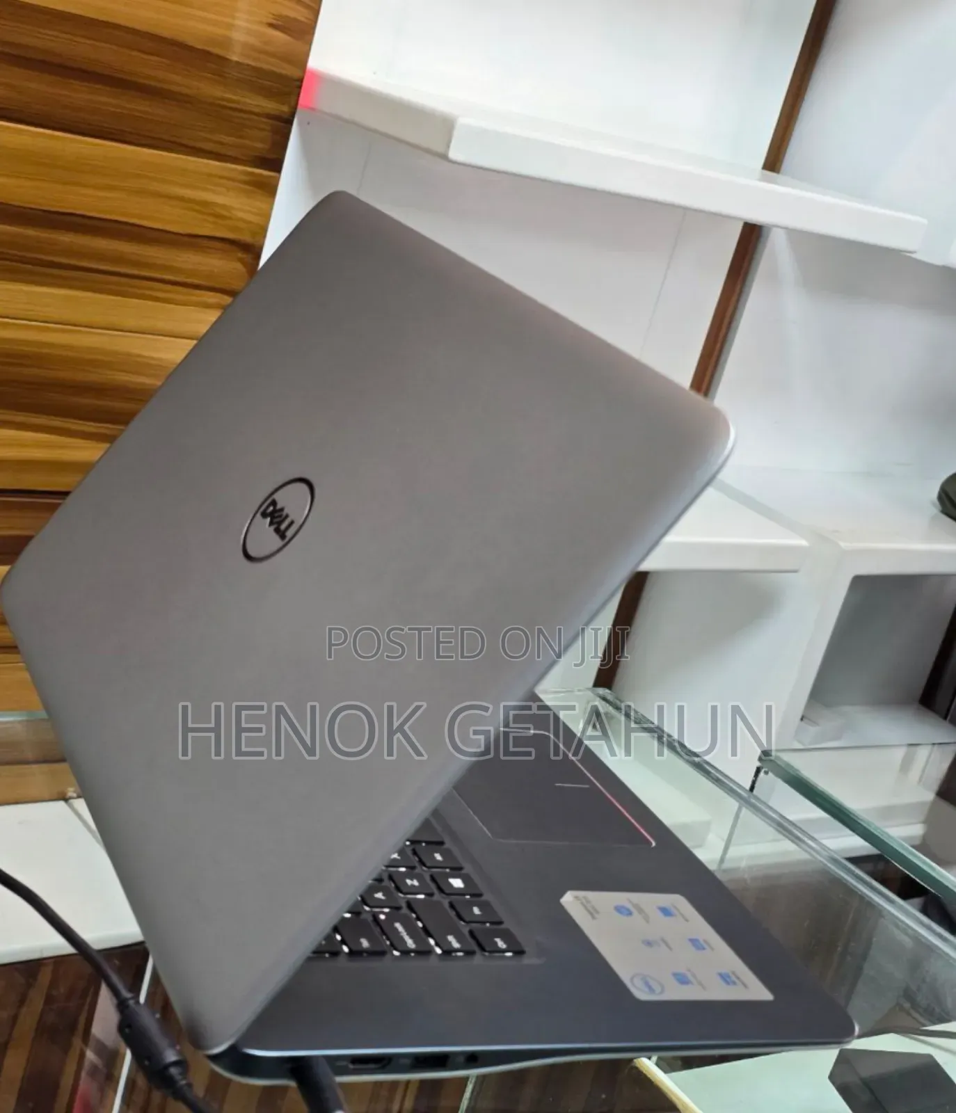 New Laptop Dell Inspiron 15 8GB Intel Core I7 SSD 1T