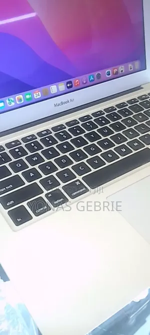 New Laptop Apple MacBook Air 2015 8GB Intel Core I5 SSD 256GB