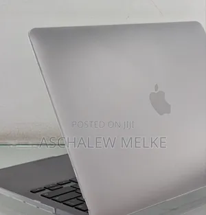 Photo - New Laptop Apple MacBook Pro 2022 M2 8GB Apple M2 SSD 256GB