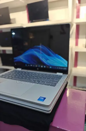 Photo - New Laptop HP OmniBook 5 Flip 8GB Intel Core Ultra 5 SSD 512GB