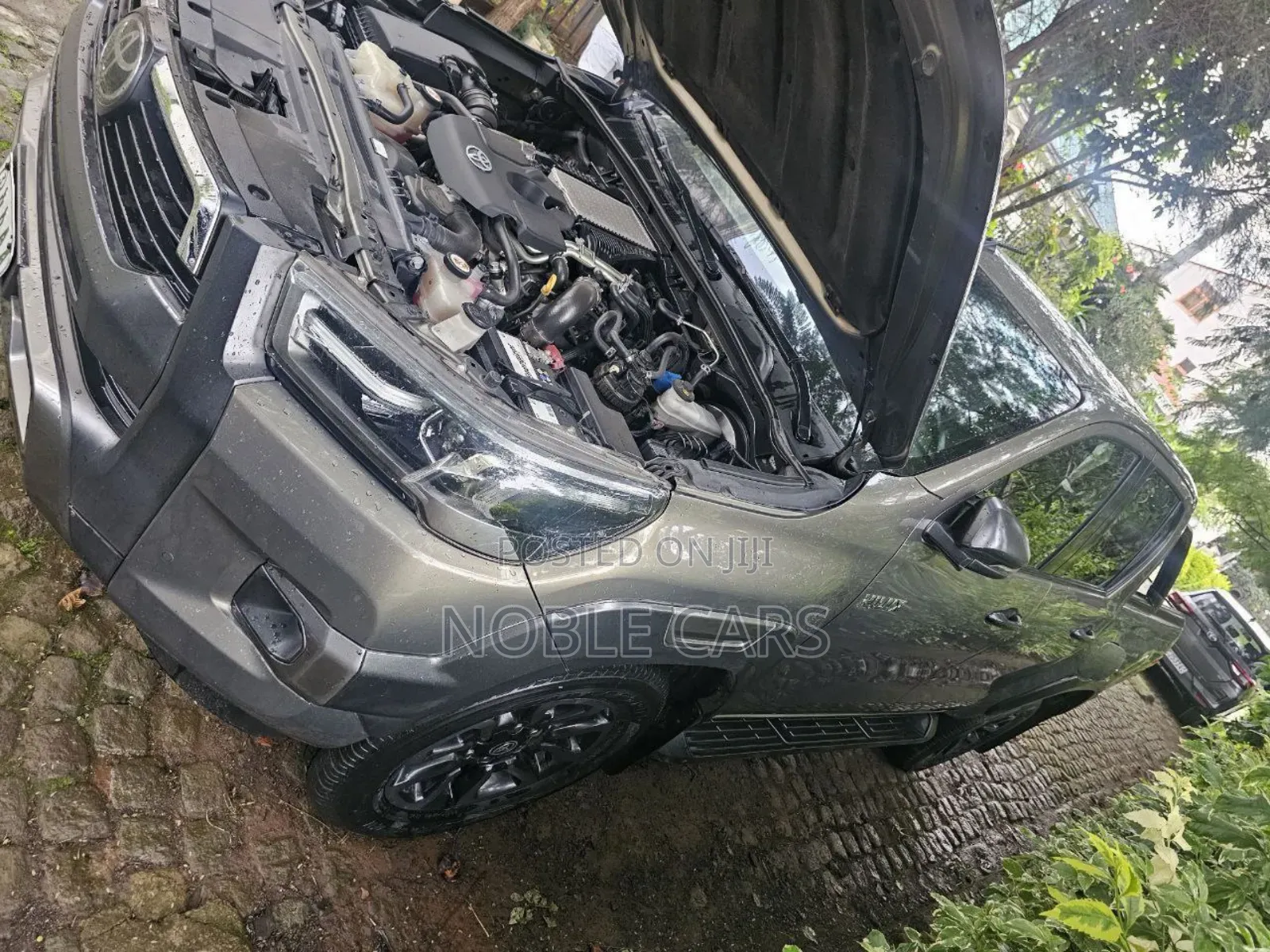 Toyota Hilux 2021 Gold