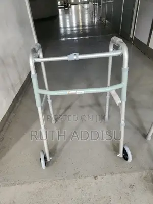 Photo - Foldable Walker埤了medical Walker腕力brand New Walking Aid Folded Strong