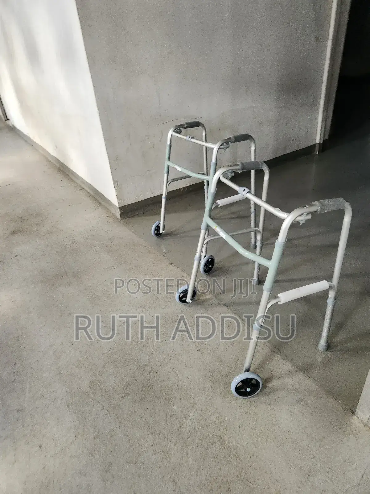 Foldable Walker肺部almunium Walker較少brand New Walker肺癌walker Foldable