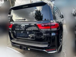 Photo - Toyota Land Cruiser 2023 Black