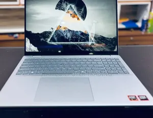 New Laptop Dell Plus 16 32GB AMD Ryzen 7 SSD 1T