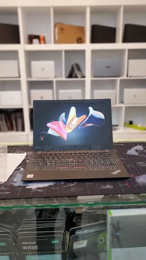 Photo - New Laptop Lenovo ThinkPad X1 Carbon 16GB Intel Core i5 SSD 512GB