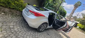 Hyundai Avante 2013 Silver