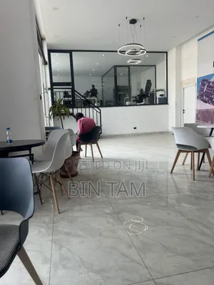 Photo - Ground Floor ላይ የንግድ ሱቅ
