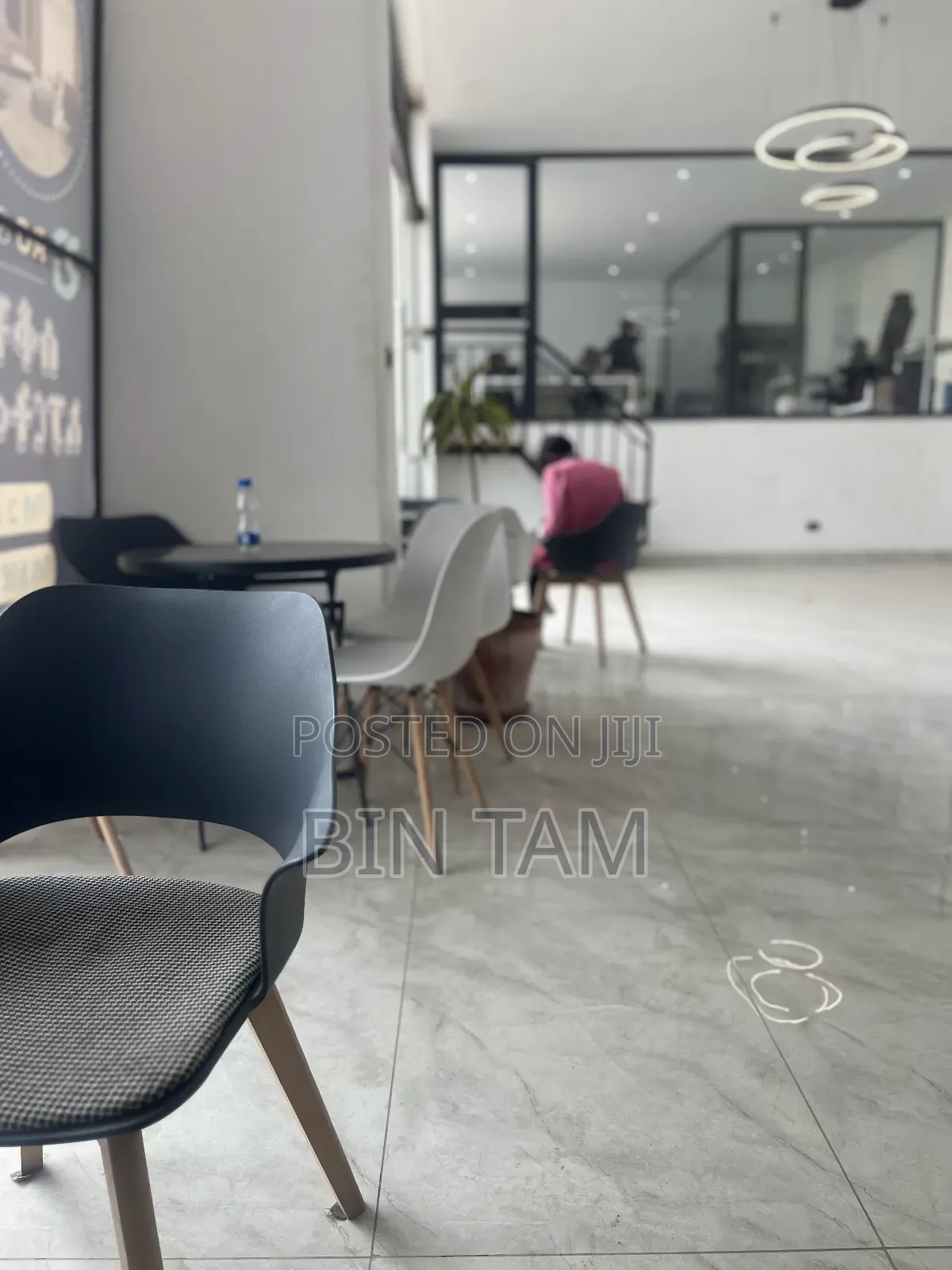 Ground Floor ላይ የንግድ ሱቅ