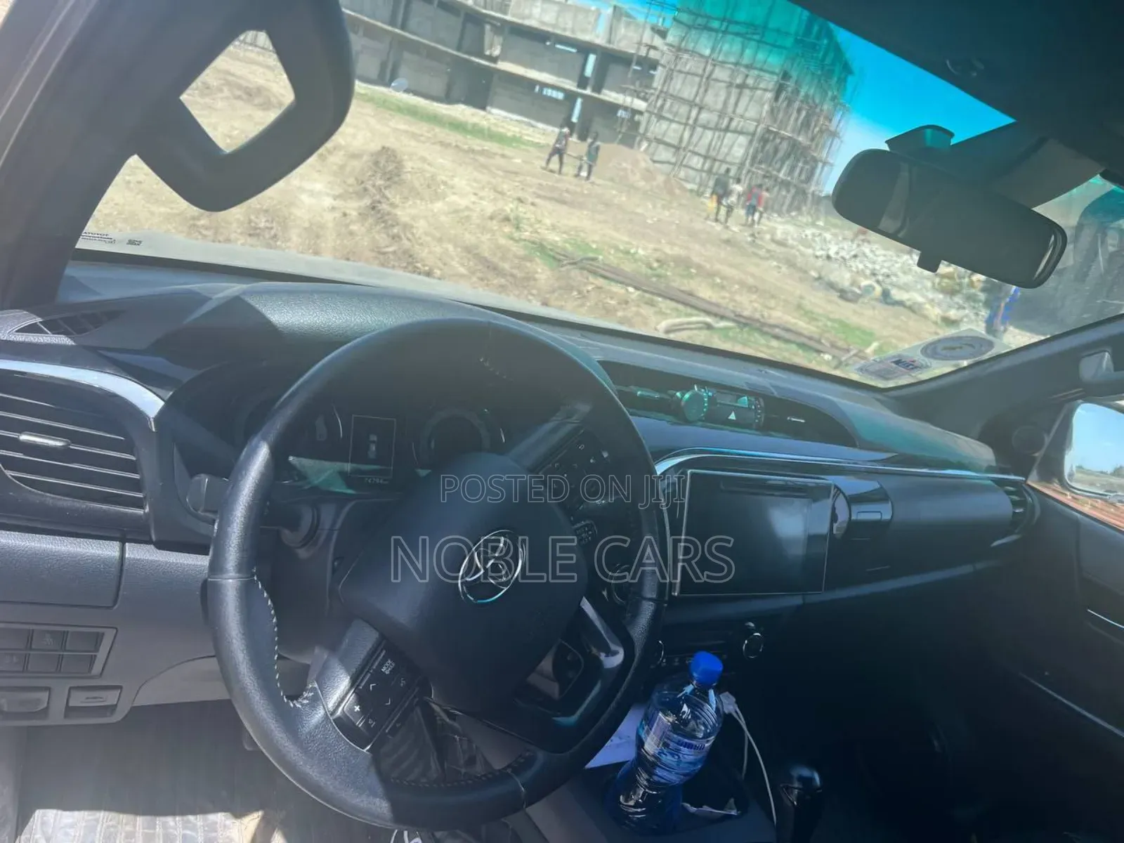 Toyota Hilux 2019 Gold