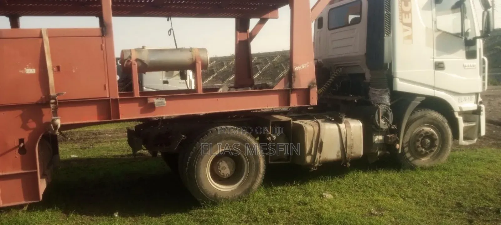 ለሽያጭ የቀረበ ከባድ መኪና (ሎቤድ) Heavy-Duty Car Carrier Truck for Sale