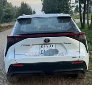 Toyota bZ4X 2024 White