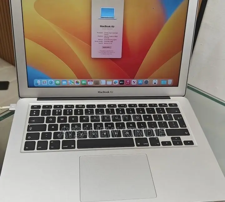 New Laptop Apple MacBook Air 8GB Intel Core I5 SSD 128GB