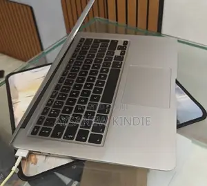 New Laptop Apple MacBook Air 8GB Intel Core I5 SSD 128GB