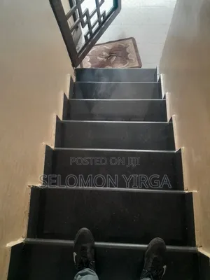 9bdrm House in Adis Ababa, Bole for sale