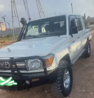 Toyota Land Cruiser 2020 White