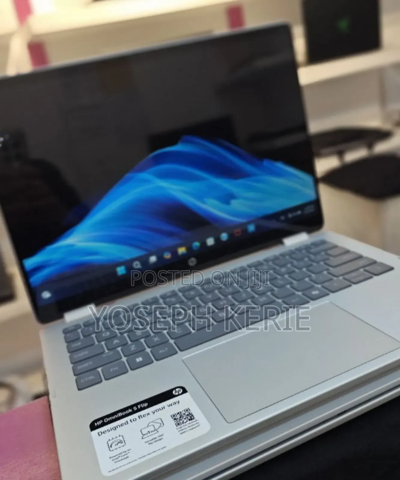 New Laptop HP OmniBook 5 Flip 8GB Intel Core 5 SSD 512GB