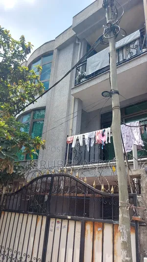 Furnished 4bdrm House in Yeka for sale