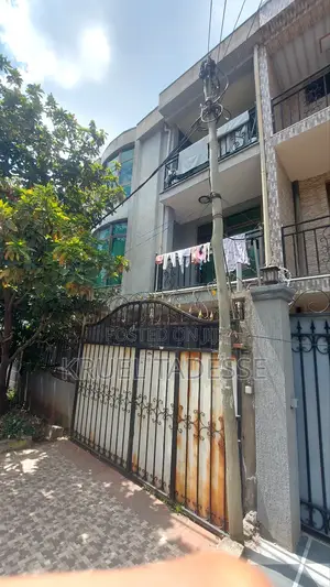 Furnished 4bdrm House in Yeka for sale